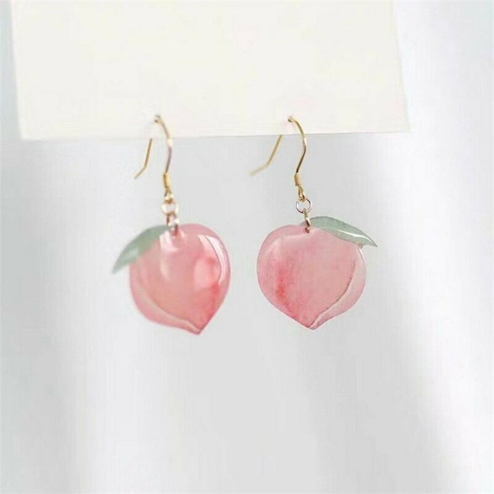 NWOT ** SOUTHERN PEACH 🍑 Dangle Earrings